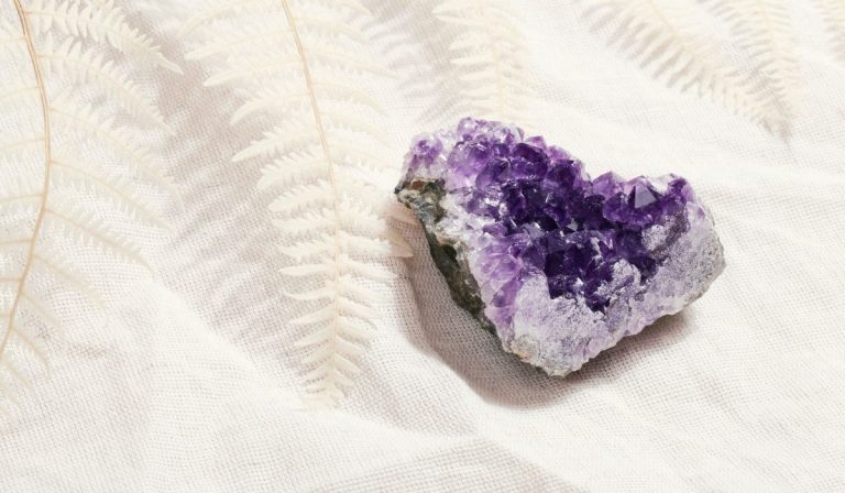 How to Make Jewelry with Raw Crystals (6 Possible Ways!)